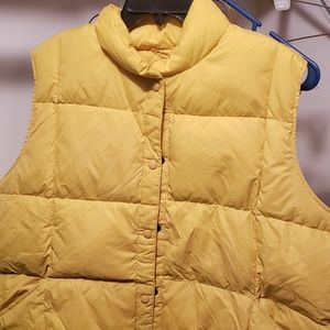 Yellow nice vest